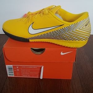 Nike New Indoor Soccer Cleats Vapor Academy Yellow